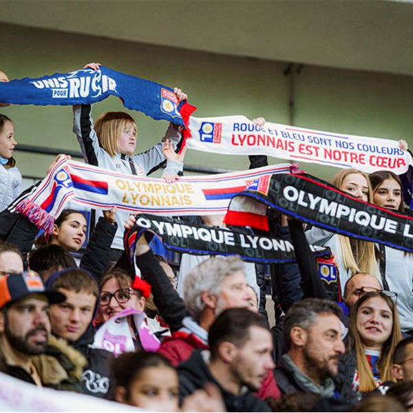 Écharpe OL Lyon féminin 17 mai 2012 Munich football